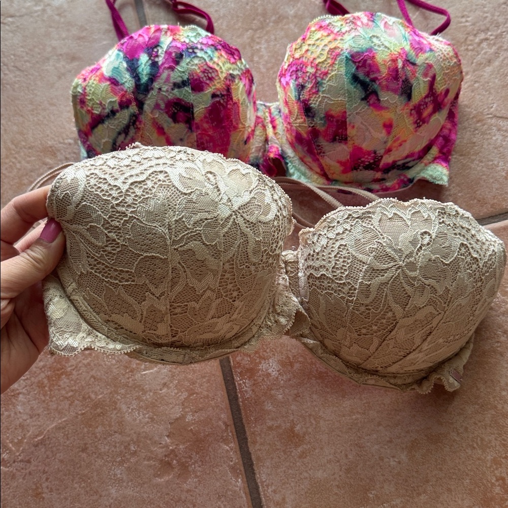 2 Victoria Secret Pink Push Up Bras - Picture 3 of 6